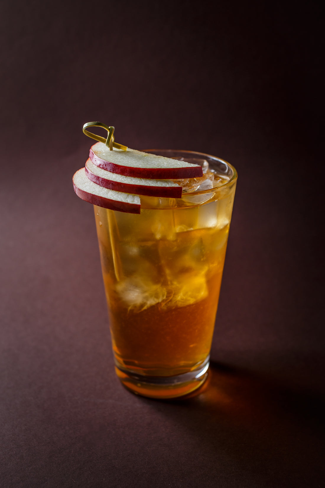 Cocktail de Whisky Fizz au cidre de pomme